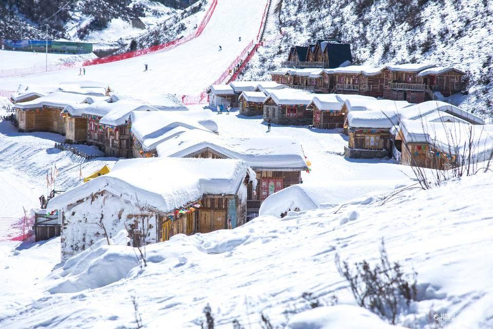 鹧鸪山自然公园滑雪场
