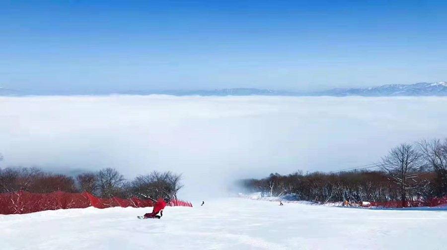鳌山滑雪度假区