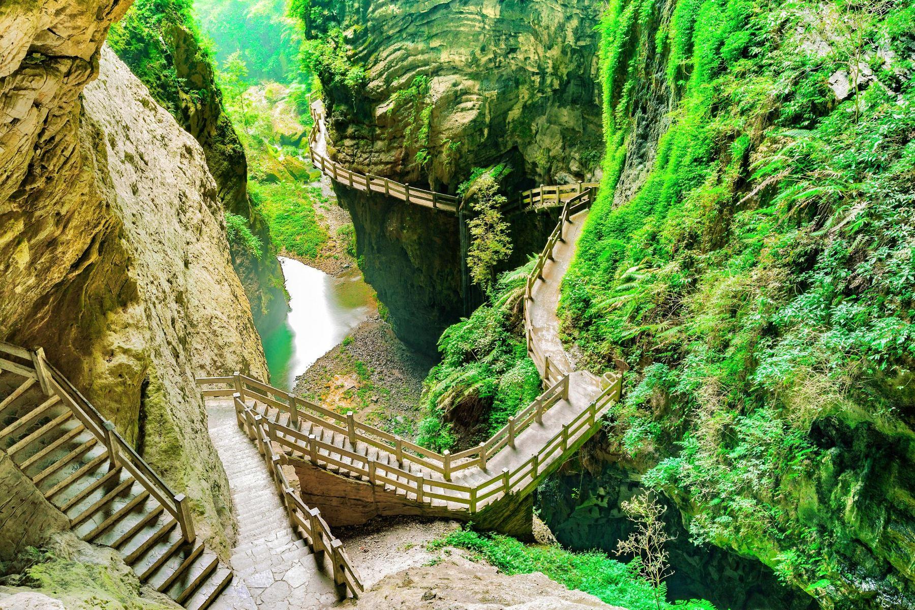 龙水峡地缝