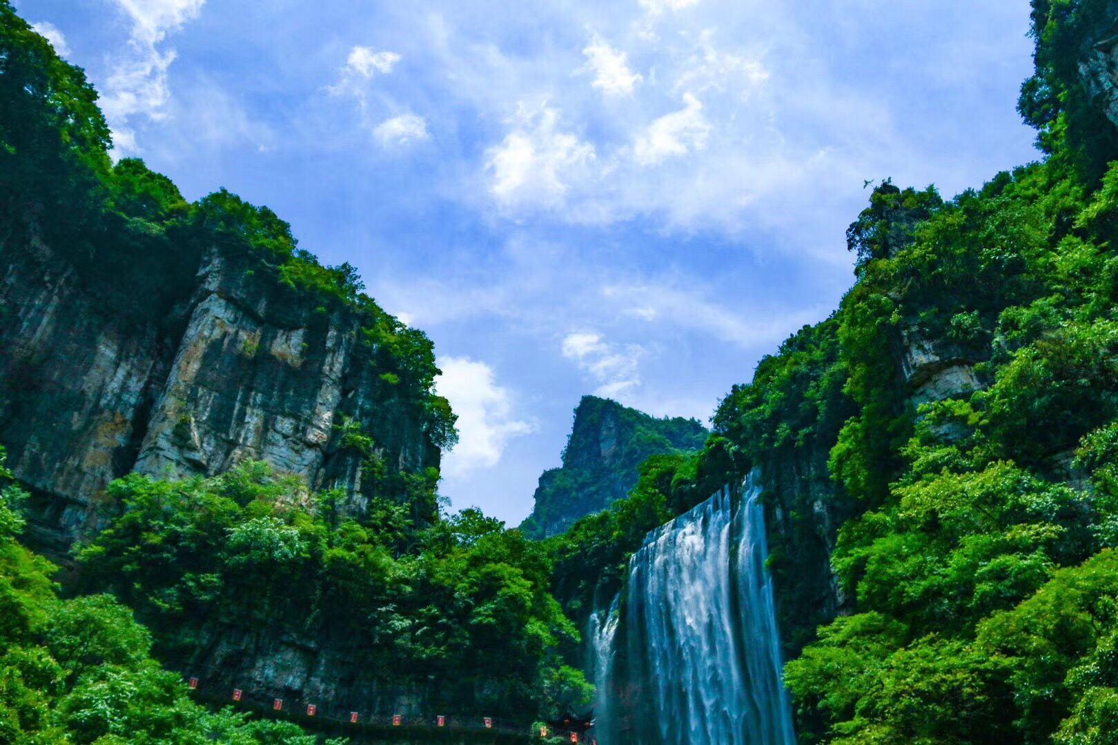 三峡大瀑布