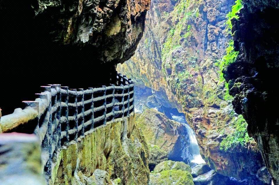 惊魂峡