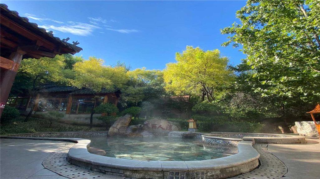 白鹿温泉