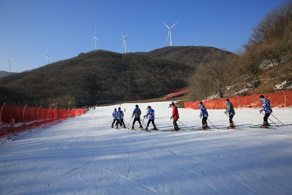 襄阳横冲国际滑雪场