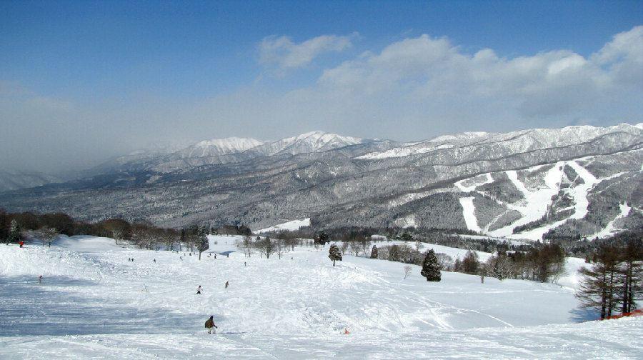 白云国际滑雪场度假区