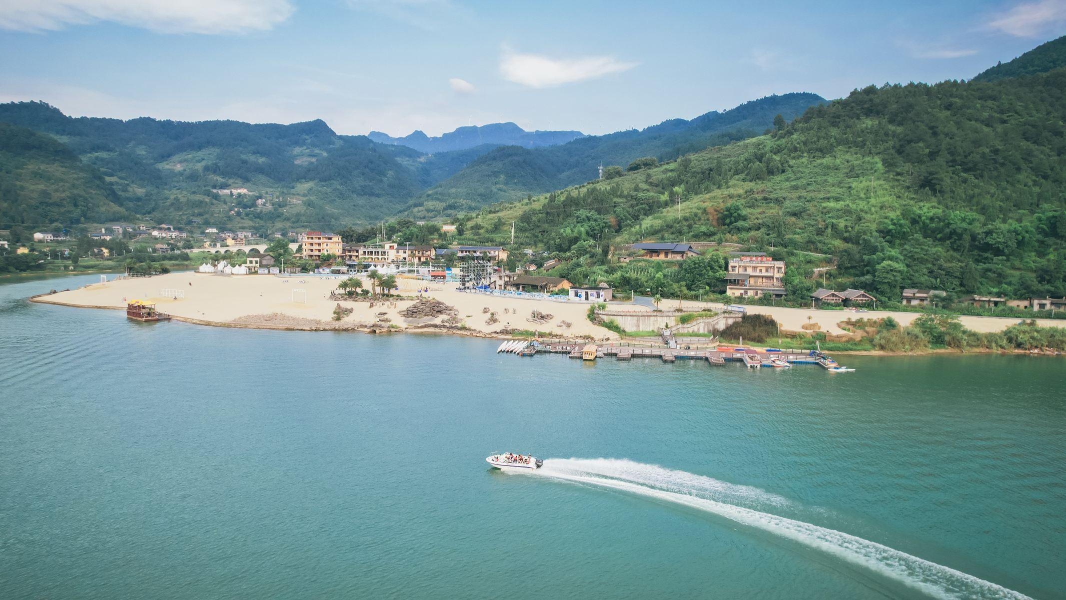 板辽湖