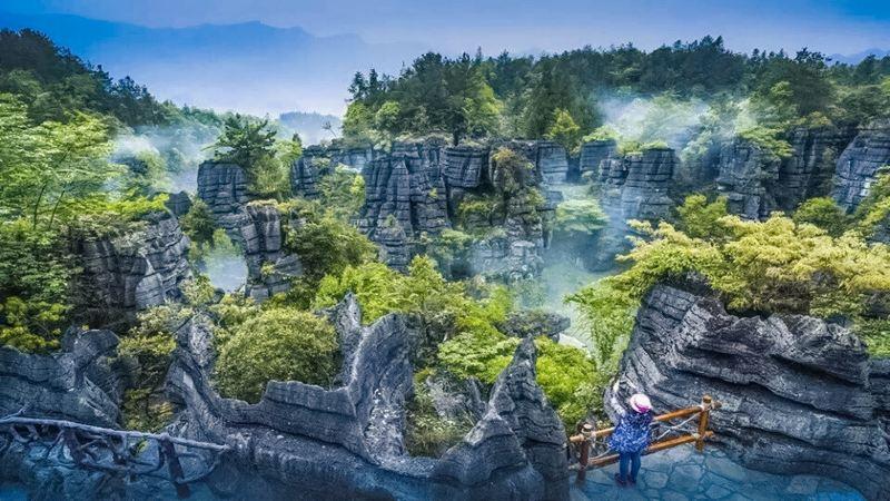 恩施梭布垭石林景区