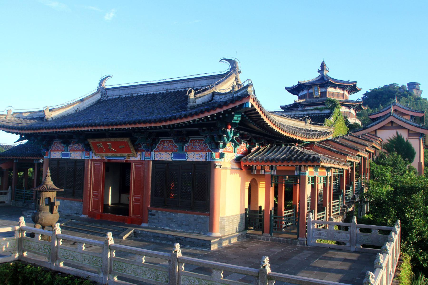 文笔峰