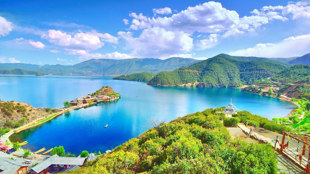 泸沽湖